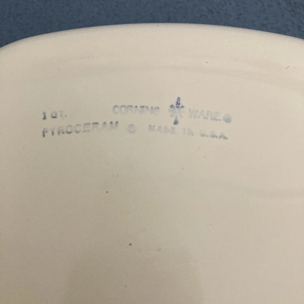 Vintage Corning Ware Blue Cornflower Pyrocream 1QT Casserole Dish - No Lid